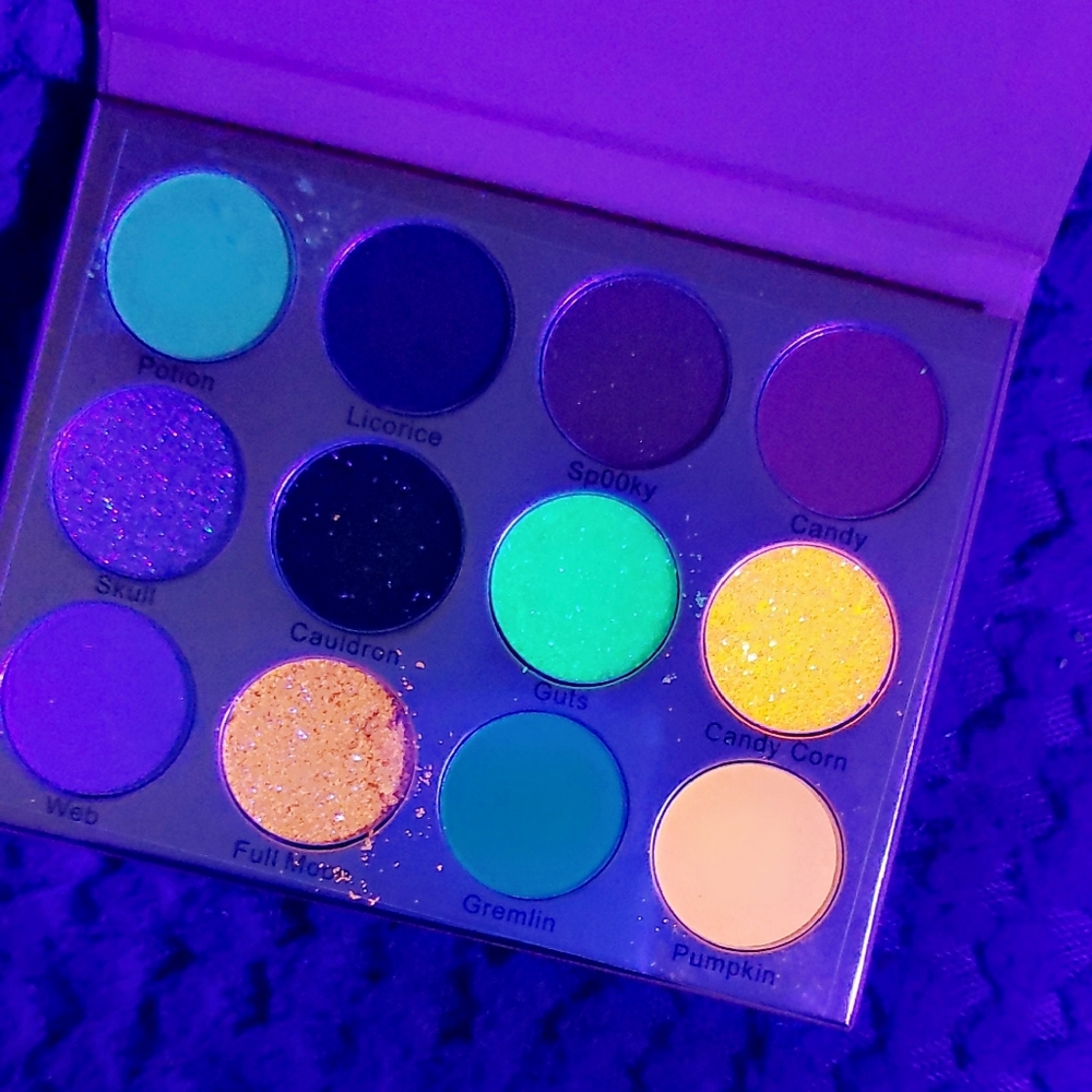 The Boo-tiful eyeshadow Palette